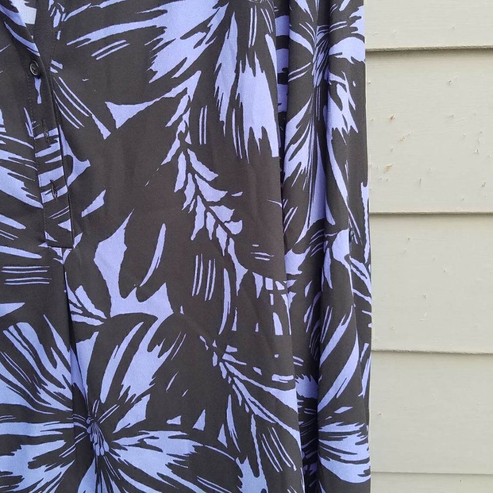 Dana Buchman Black Blue Floral Blouse size Medium - Picture 9 of 12